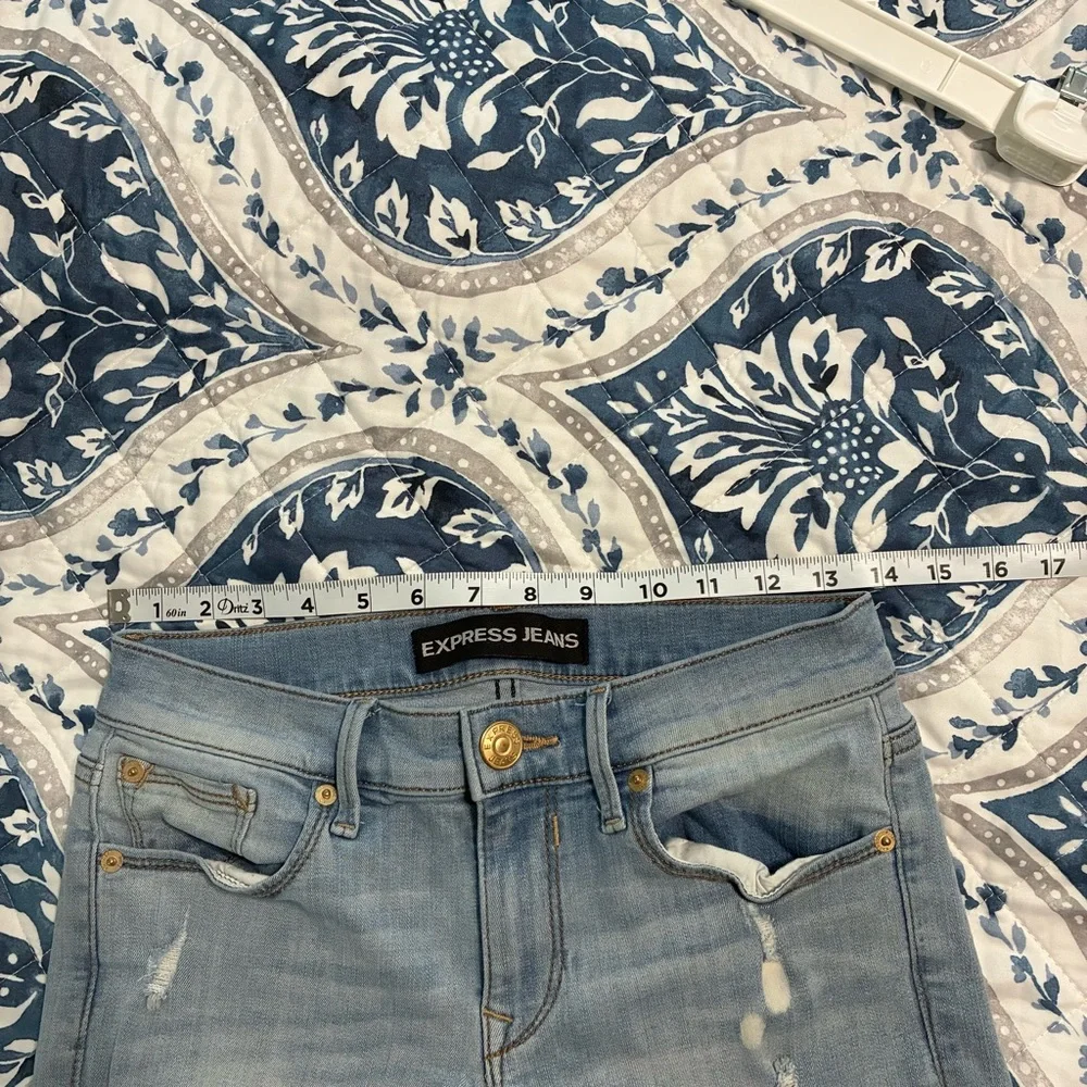 Express Blue Skinny Legging Mid Rise Distressed Jeans Womens 2R - Picture 9 of 11